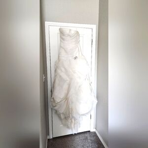 Wedding gown